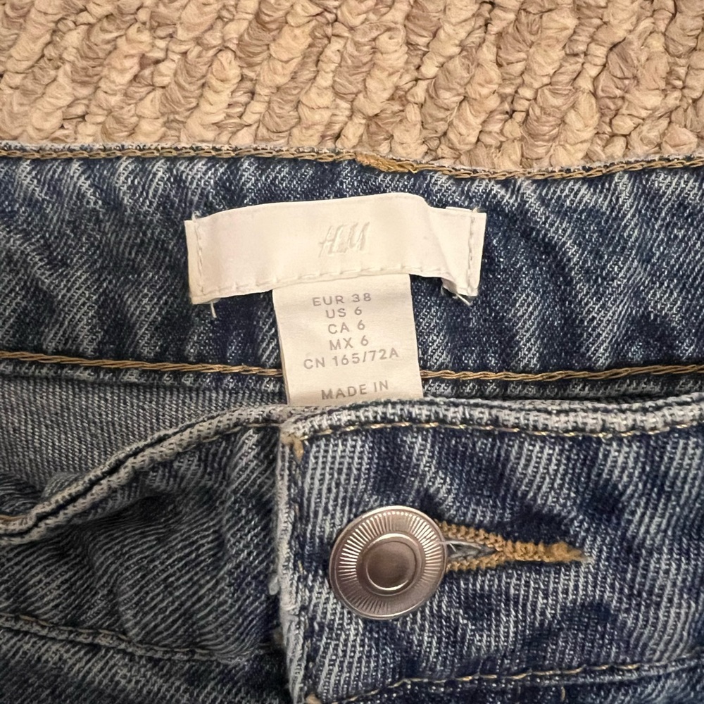 H&M split seam jeans